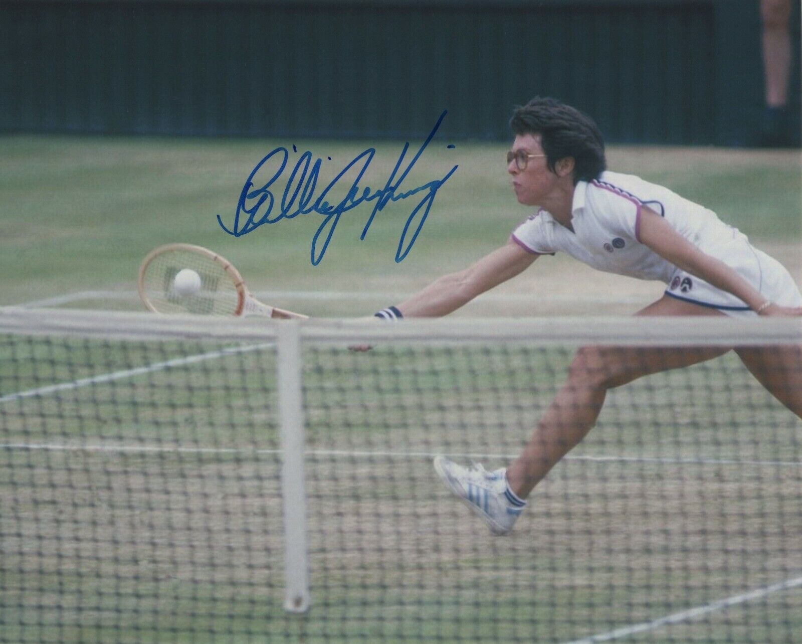 BILLY JEAN KING SIGNED AUTOGRAPH WOMENS TENNIS 8X10 Photo Poster painting #2