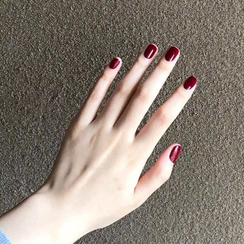 24pcs Elegent Pure Color Short Fake press on Nails Wearable Manicure Decorations Wine Red short Full cover fake nails with glue-Nail Inspo