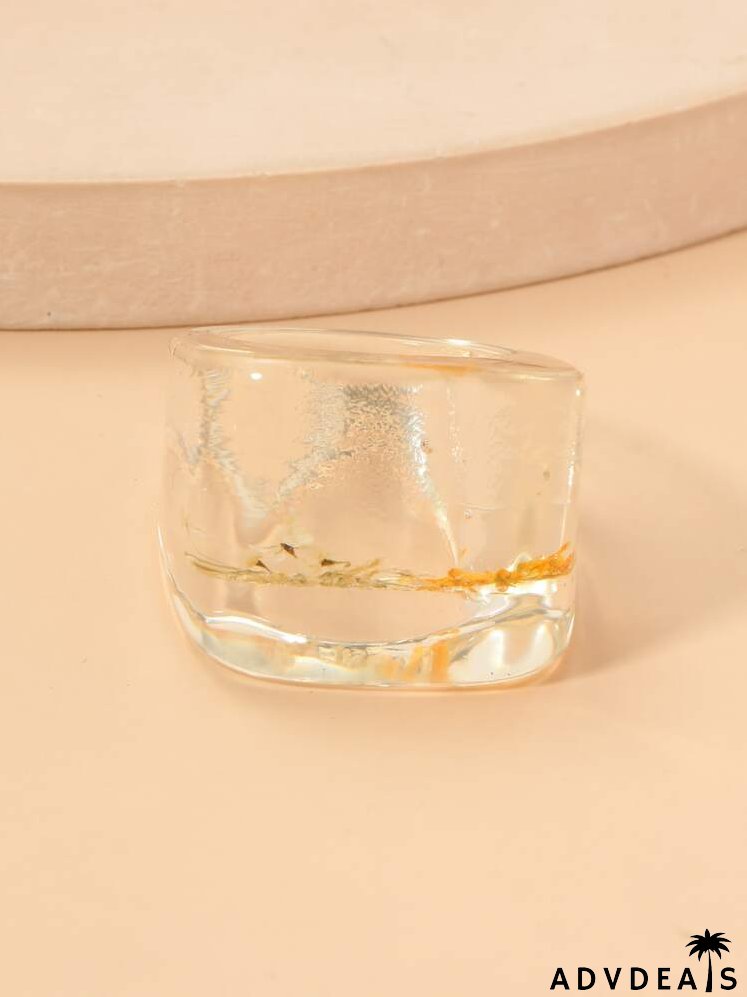 Flower Detail Chunky Ring