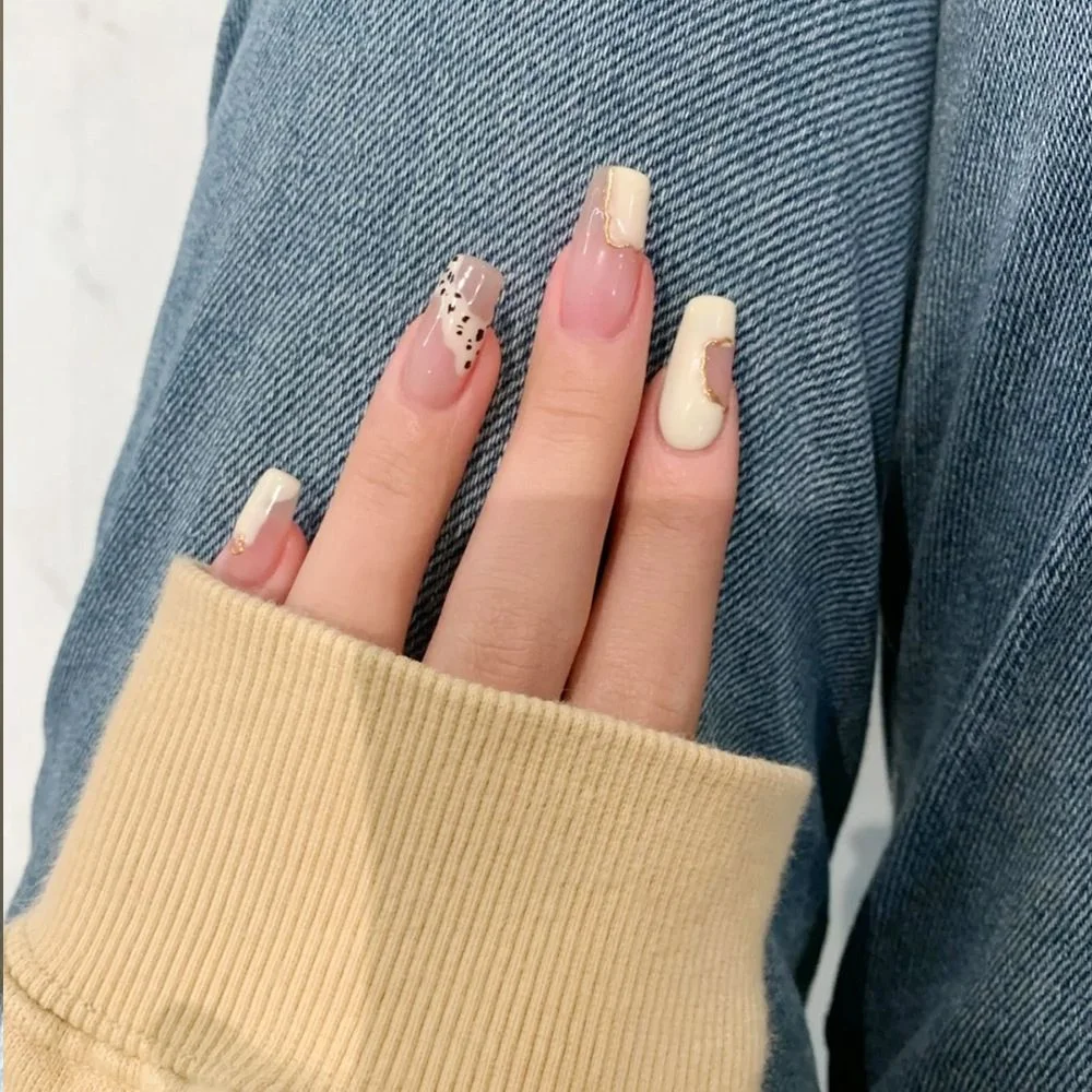 24pcs/box Middle length Ballet nude pink Color false nails with design with heart pattern artificial nails with jelly glue-Nail Inspo