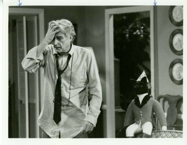 Richard Mulligan Reggie 1983 Original Press 7x9 Photo Poster painting