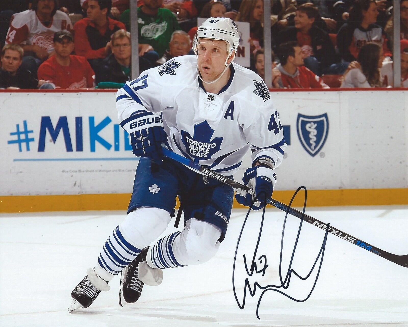 Leo Komarov Signed 8x10 Photo Poster painting Toronto Maple Leafs Autographed COA B