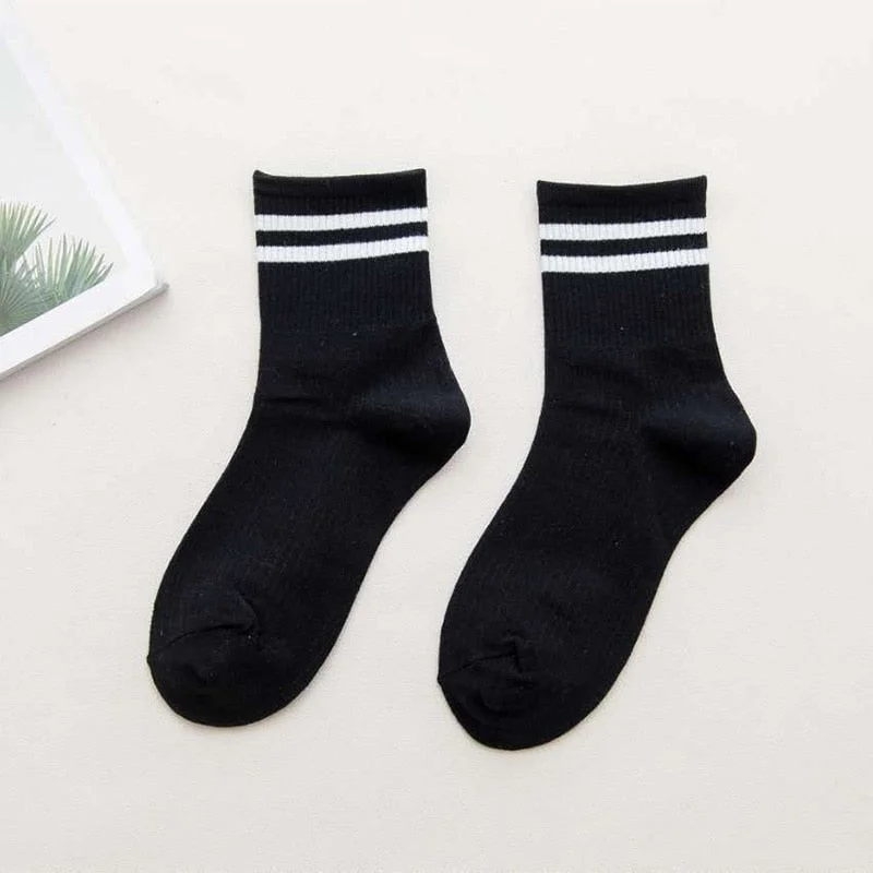 New High Quality Women Girls Casual Striped Candy Colors Cotton Comfortable Harajuku Funny Socks Fashion Female Short Socks