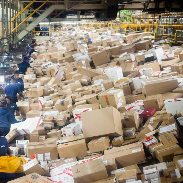 buying-unclaimed-amazon-packages-ontario-get-more-anythink-s