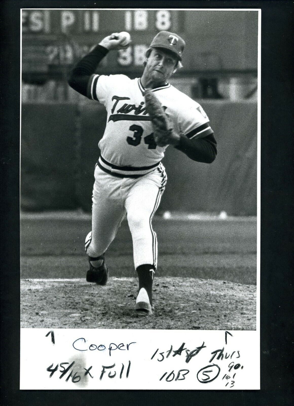 Don Cooper 1981 Type 1 Press Original Photo Poster painting Minnesota Twins