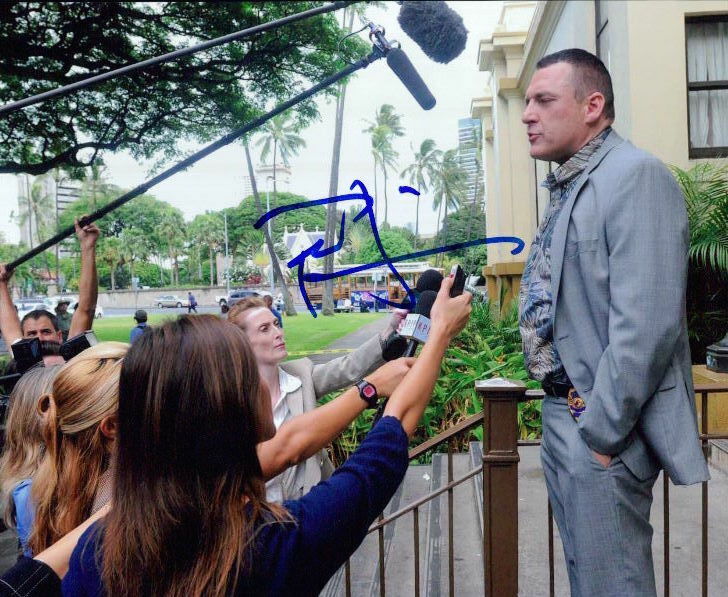 Tom Sizemore (Hawaii Five-0) signed 8x10 Photo Poster painting in-person