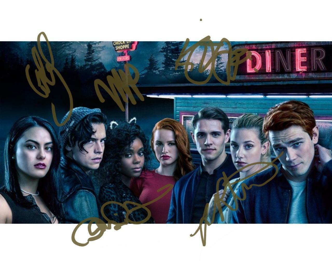 RIVERDALE SEASON 2 SIGNED AUTOGRAPHED 10 X 8