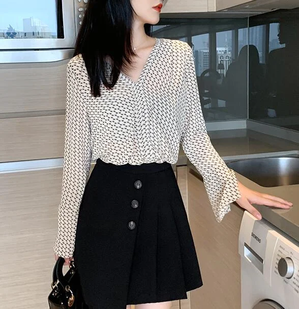 Spring Summer Chiffon Blouse Shirts Hot Sales Temperament Lady V Neck Elegant Office Women Printed Cute Tops E8880