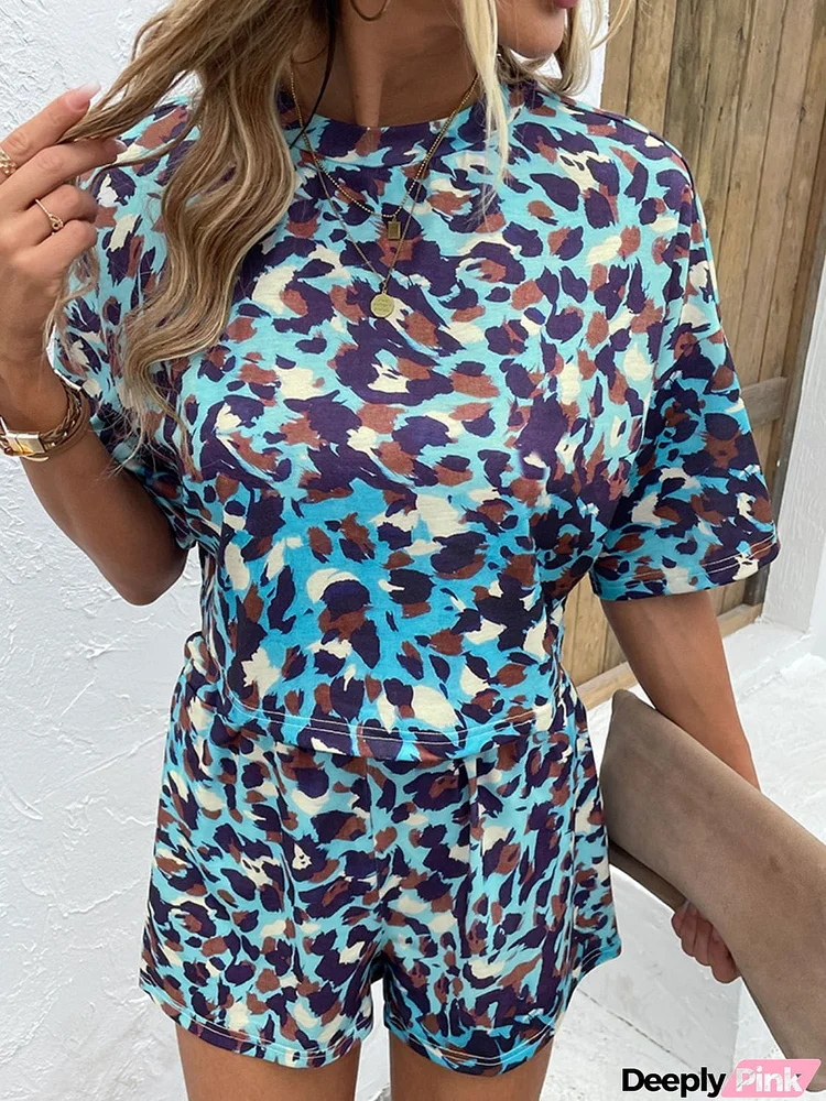 Printed Round Neck Half Sleeve Top and Shorts Set