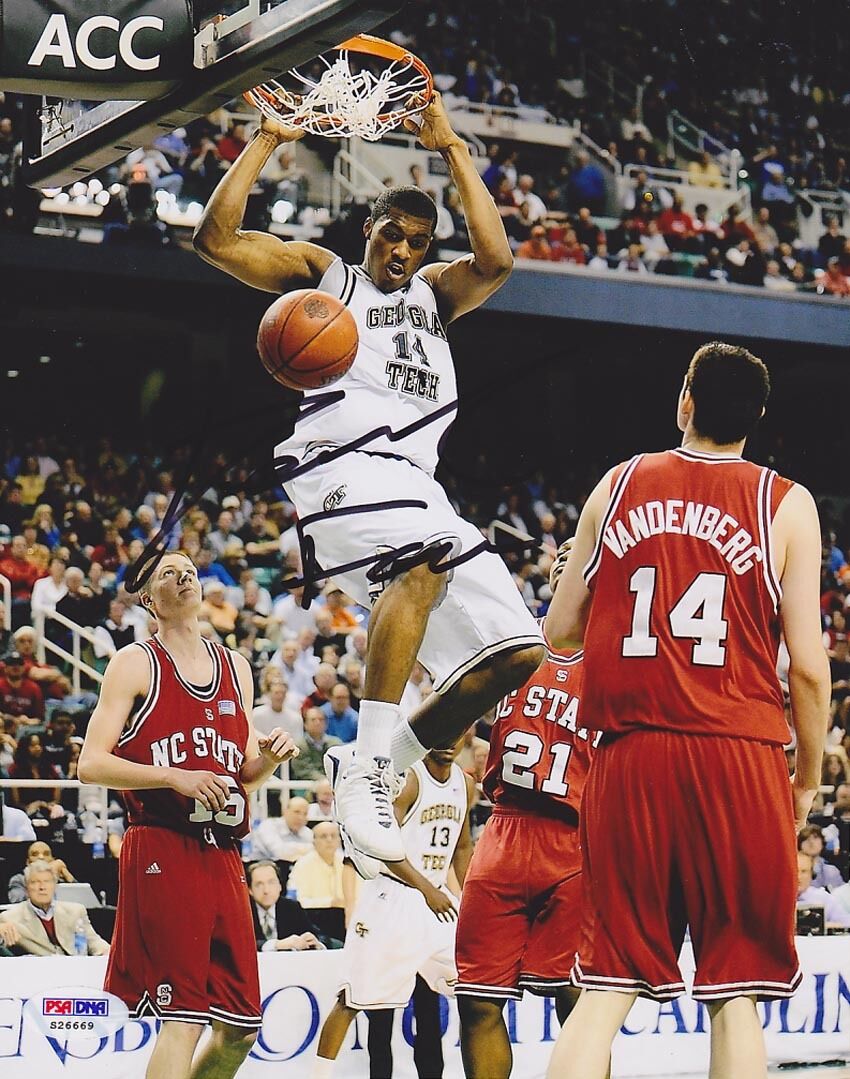 Derrick Favors SIGNED 8x10 Photo Poster painting Georgia Tech PSA/DNA AUTOGRAPHED