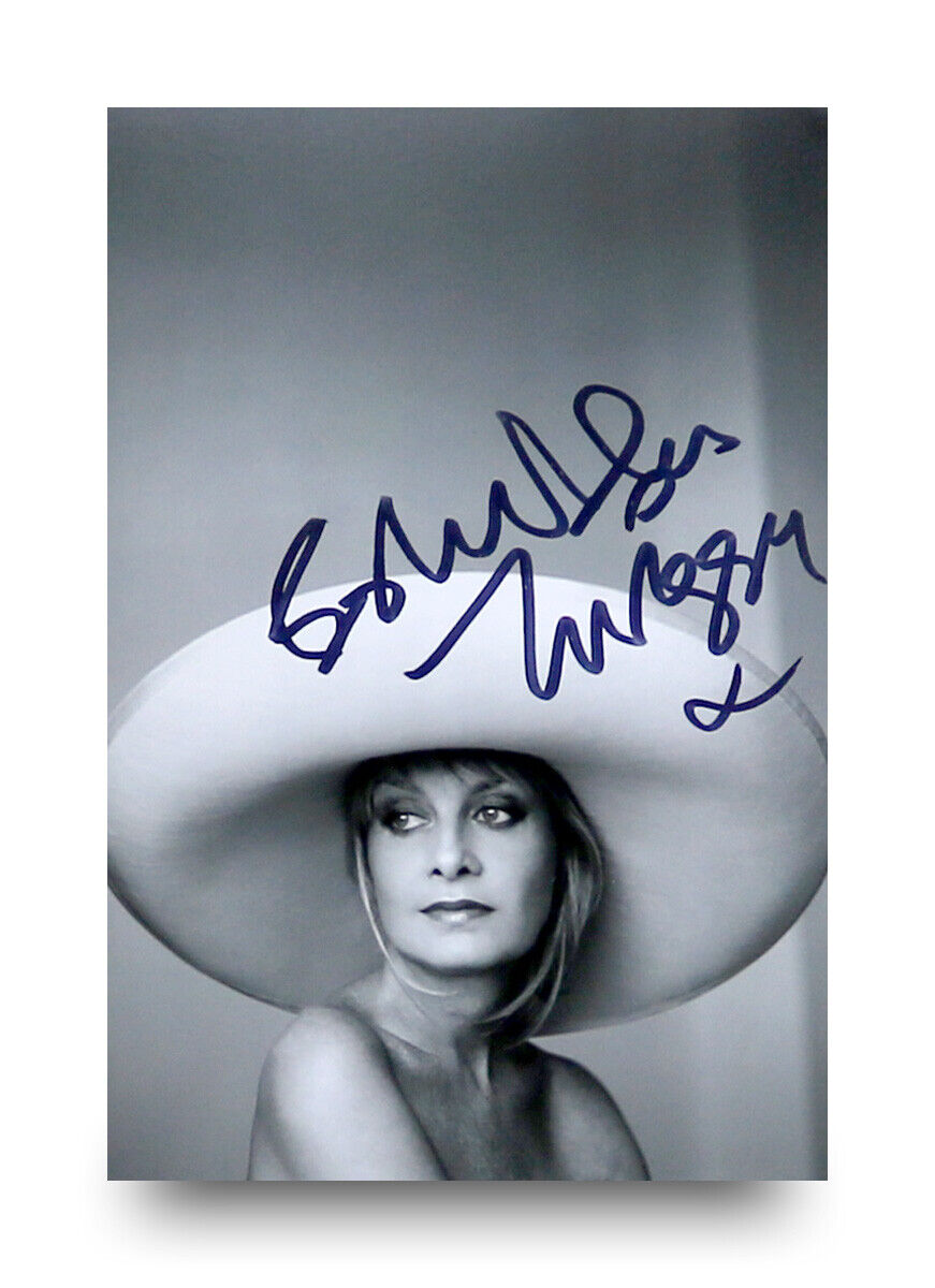 Twiggy Lawson Signed 6x4 Photo Poster painting 60s Model Glamour Girl Autograph Memorabilia +COA