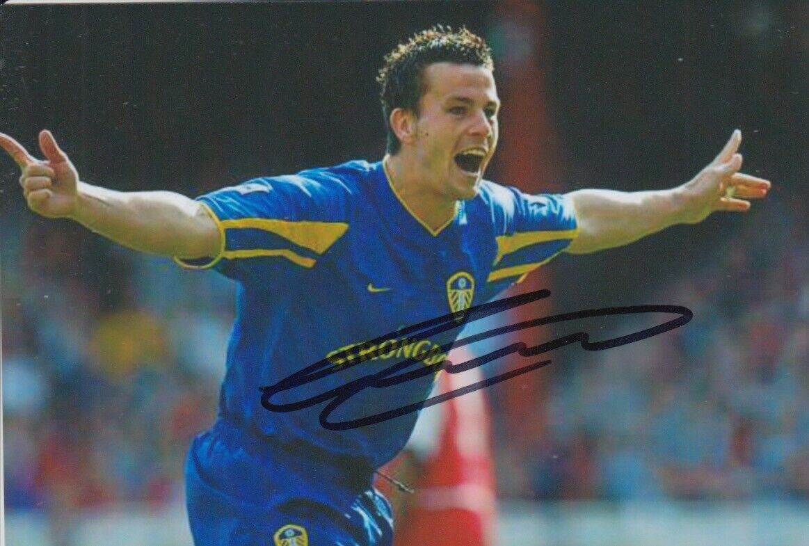 IAN HARTE HAND SIGNED 6X4 Photo Poster painting LEEDS UNITED FOOTBALL AUTOGRAPH 6