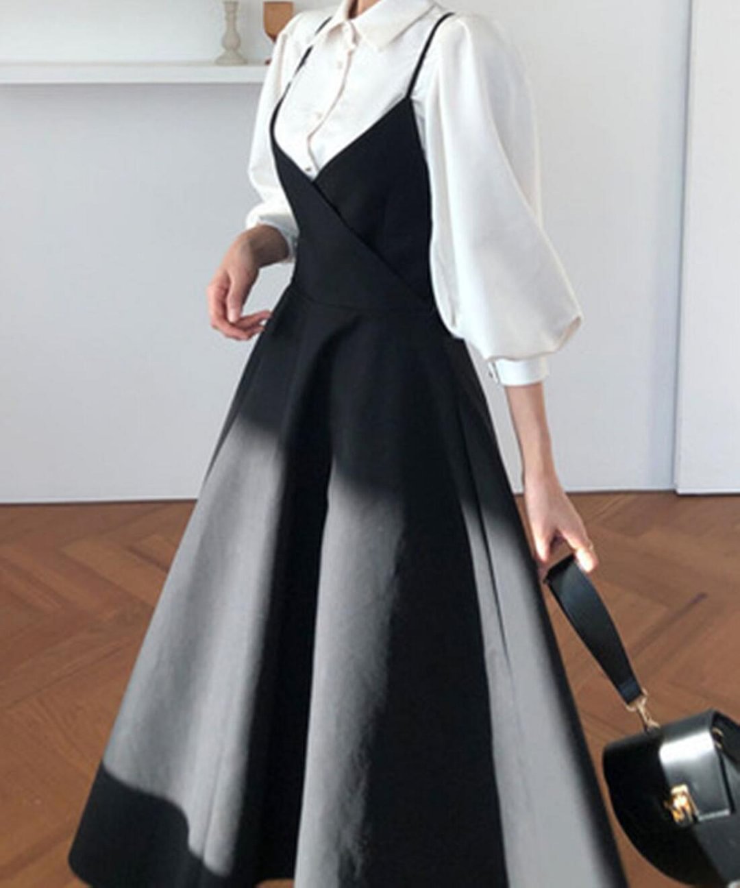 黒 ワンピース ロング レディース サスペンダー おしゃれ ロング丈 ゆったり Aライン きれいめ シンプル かっこいい バッククロス カシュクール Vラインフレア 無地 ブラック シック ドレス ワンピ