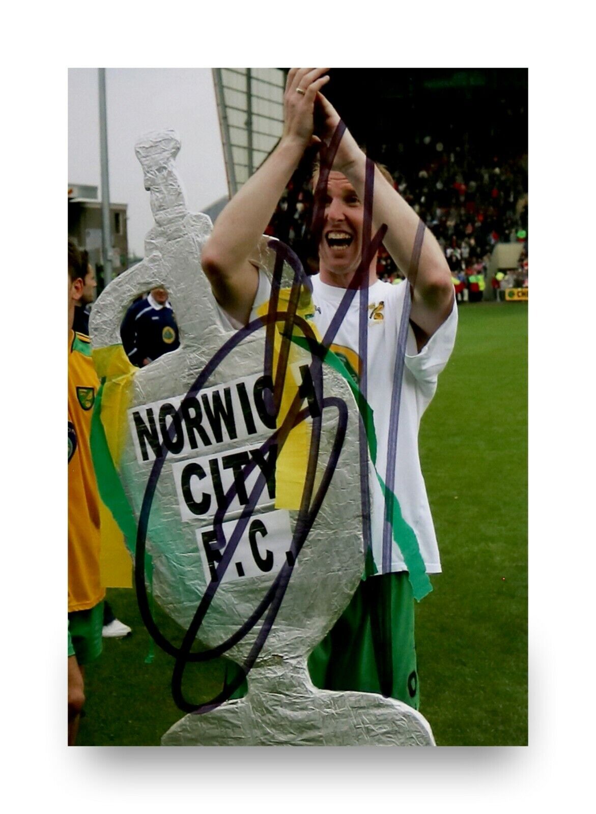 Iwan Roberts Signed 6x4 Photo Poster painting Norwich City Leicester Autograph Memorabilia + COA