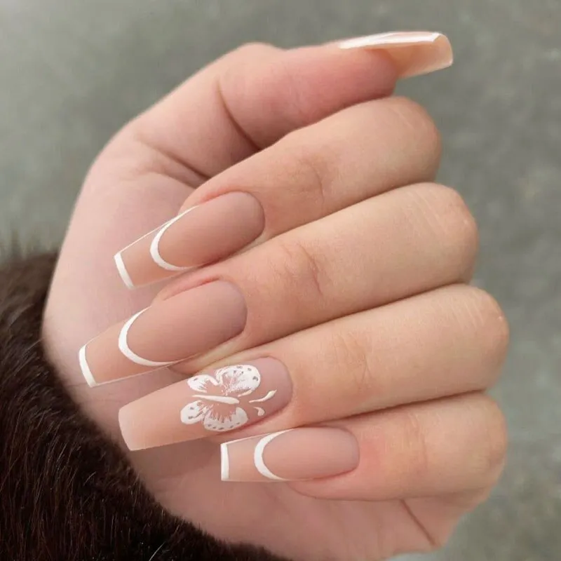 24pcs/Set False Nails with Glue Extra Long White Star Ballerina Nail Decoration Art Tips Fingernail DIY Coffin Press On Nails-Nail Inspo