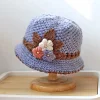 Chapeau seau en crochet &agrave; fleurs vintage