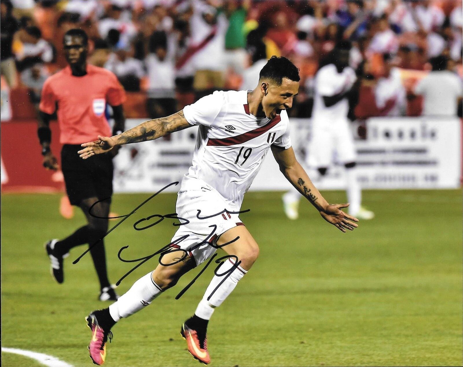 ORLANDO CITY SC YOSHIMAR YOTUN HAND SIGNED PERU 8X10 Photo Poster painting W/COA