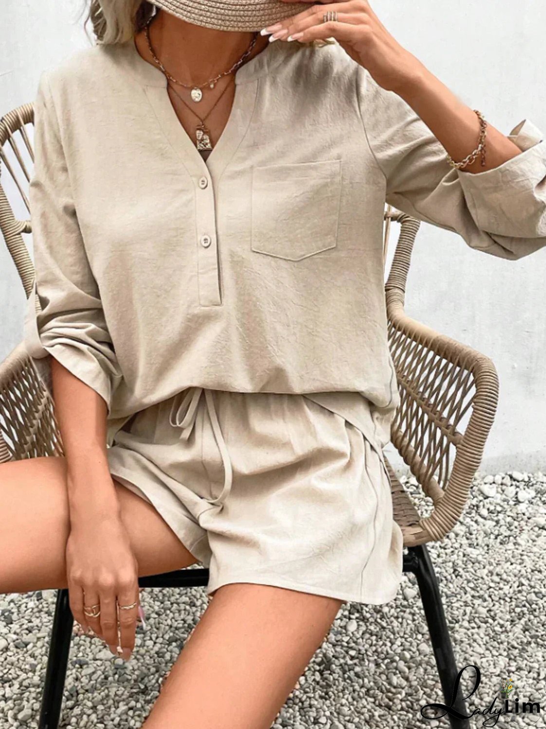 Fashionable and Effortless Pants