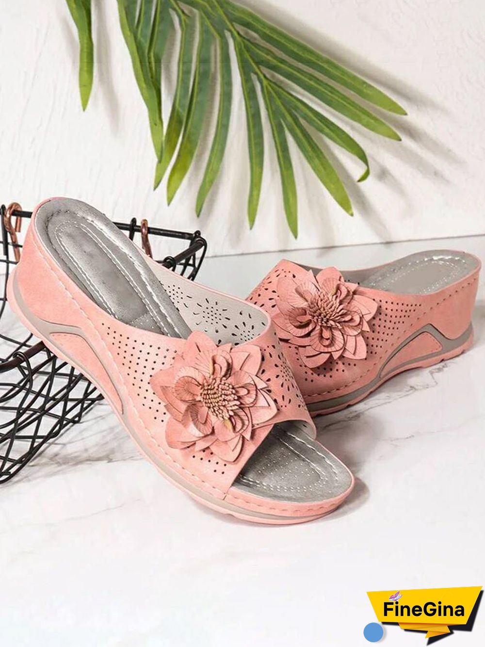 3D Floral Cutout Upper Vintage Bohemian Wedge Slippers