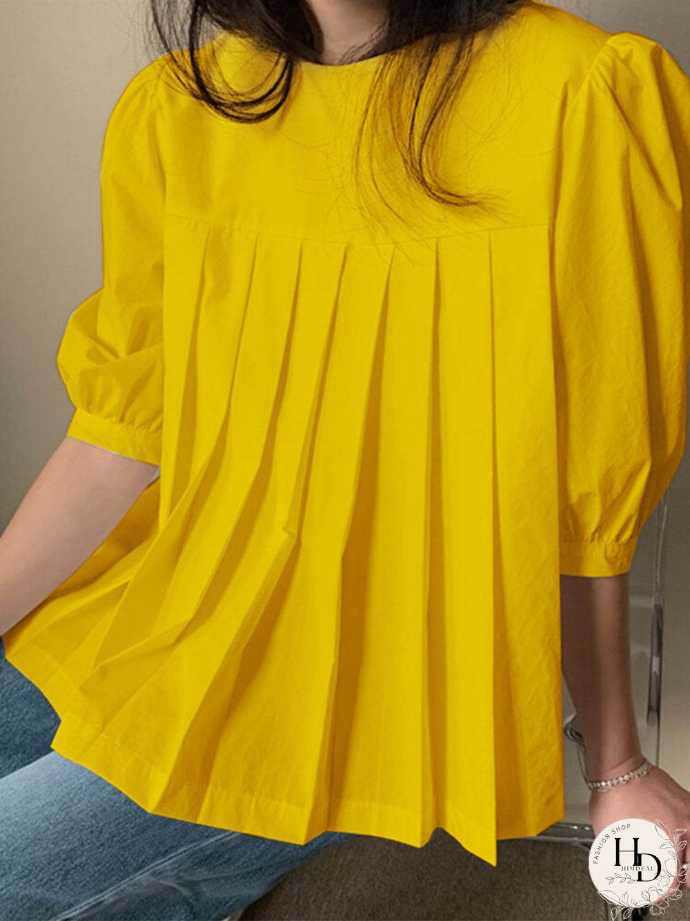 Half Sleeve Pleats Solid Leisure Round Neck Blouse