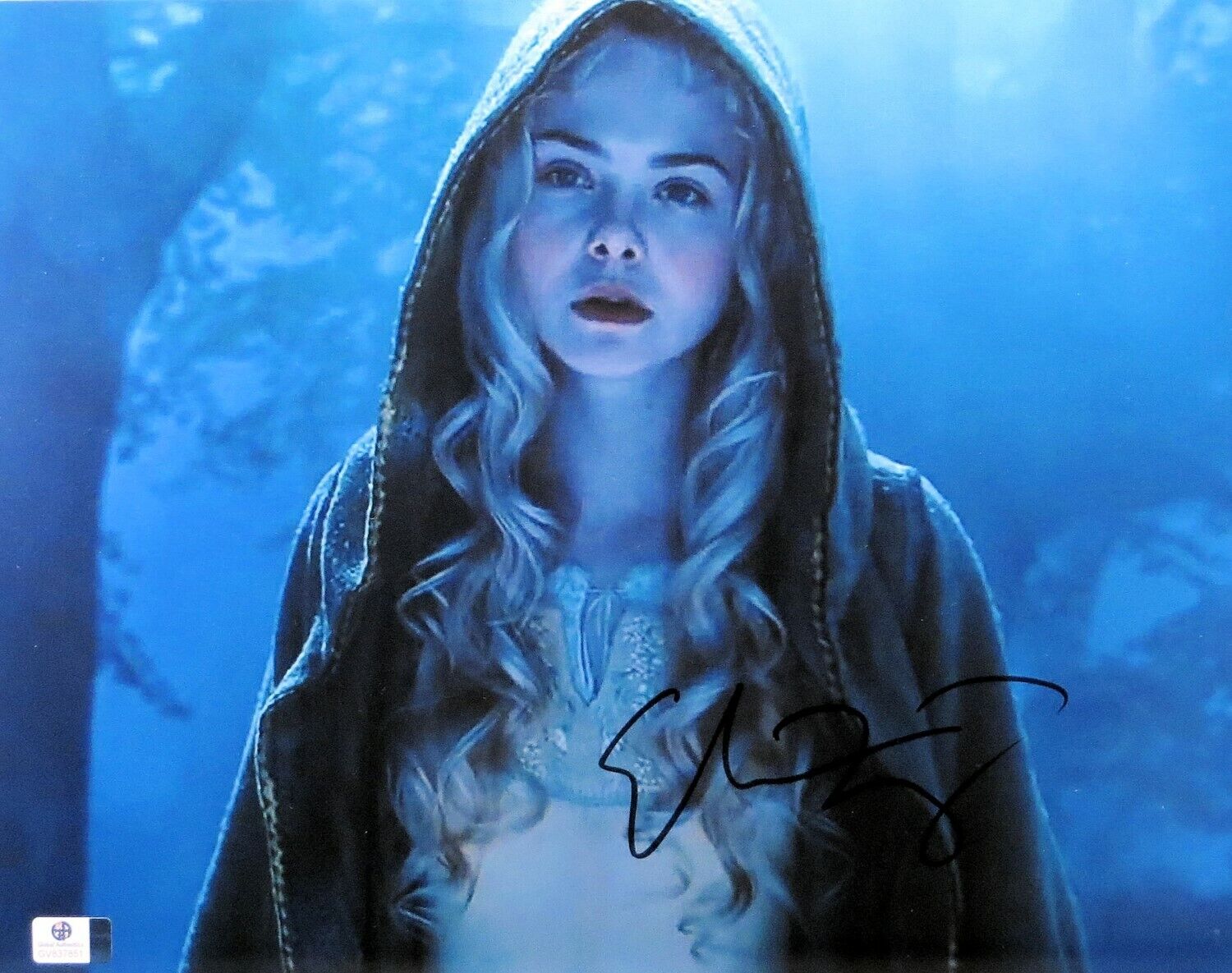 Elle Fanning Signed Autographed 11X14 Photo Poster painting Maleficent Aurora GV837851