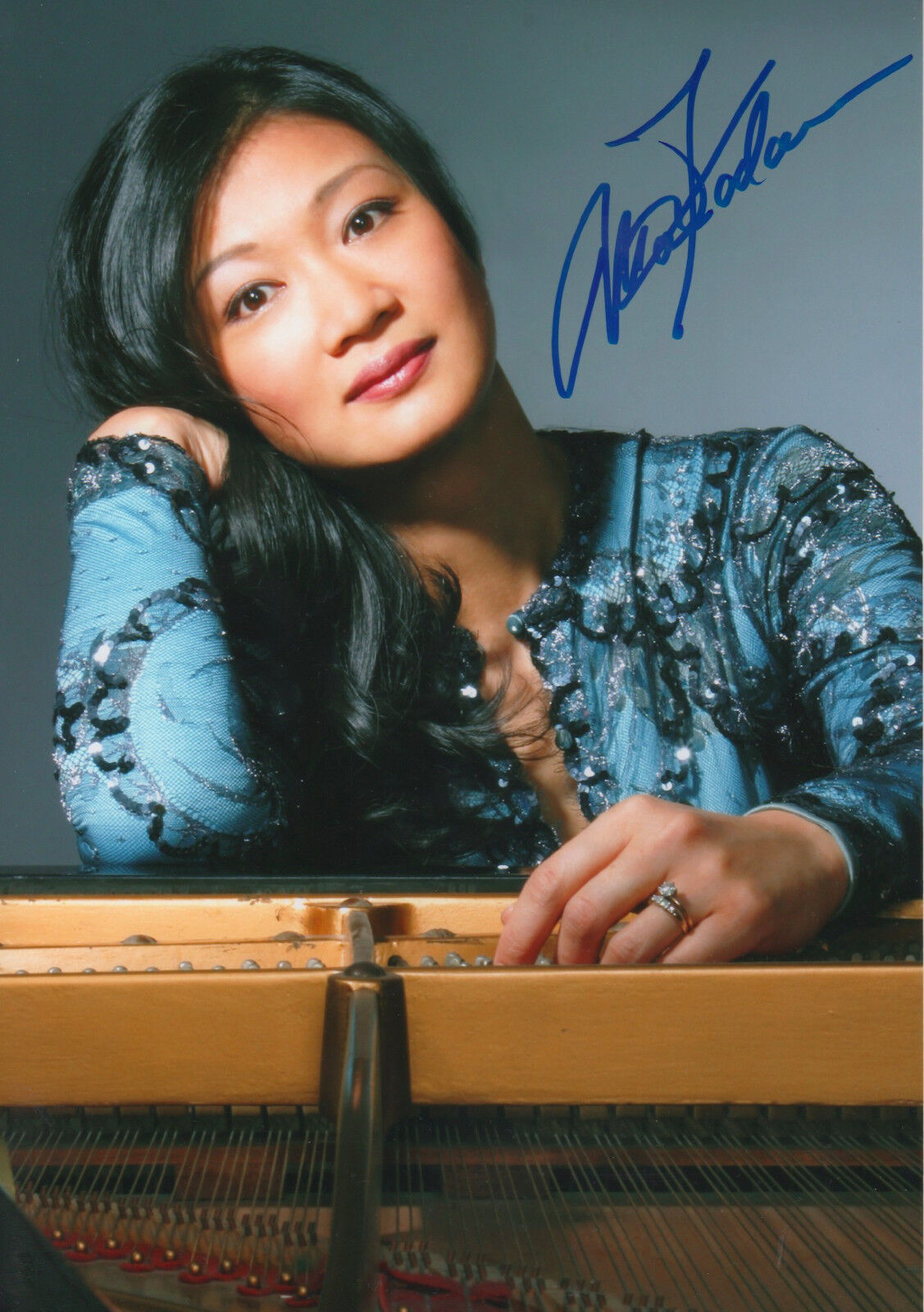 Mari Kodama Pianist signed 8x12 inch Photo Poster painting autograph