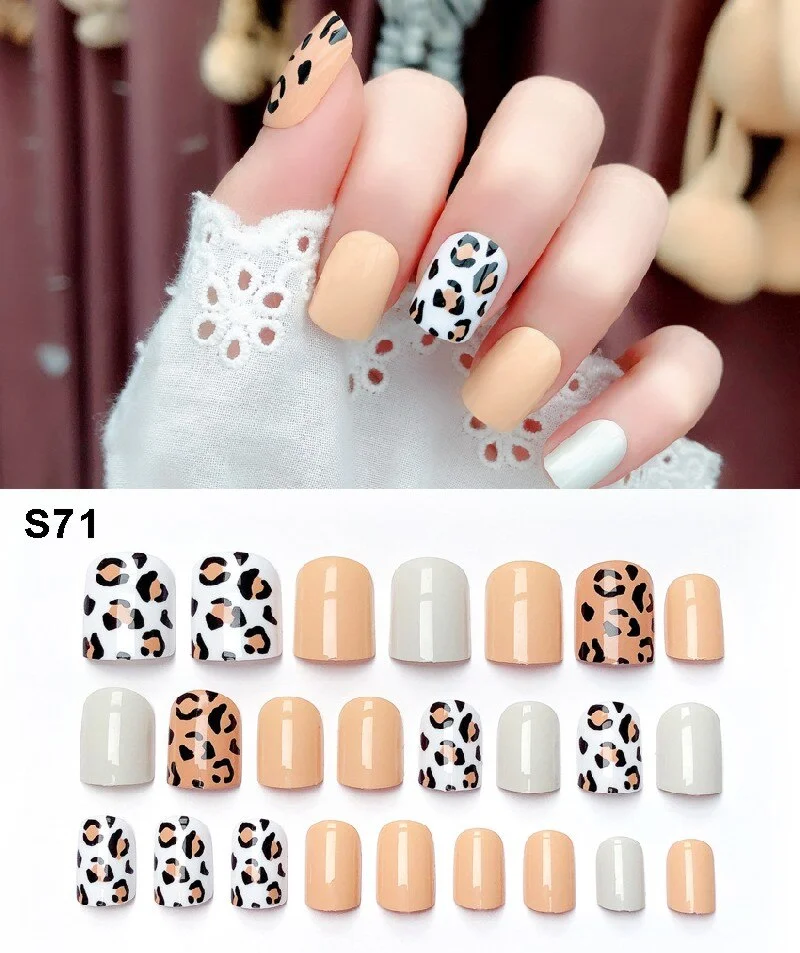 24pcs/set Elegant Fake Nails Black White Stripe Color Mix Chic Short False Nails with Pearl Rhinestone Square Acrylic Nails Tips-Nail Inspo