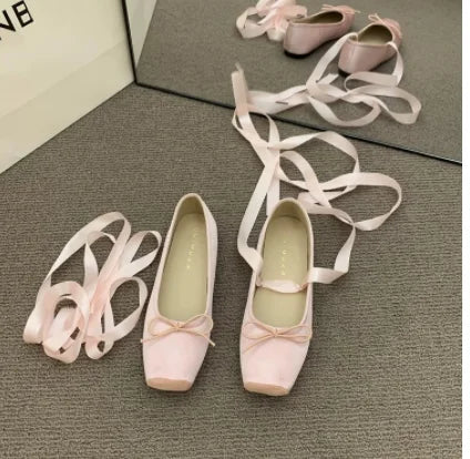 Aiertu NEW Classic Silk Ballet Shoes Lace Up Ballet Shoes Women Square Toe Bowtie and Rose Flower Women Flats Elegant Valentine Shoes Aiertu