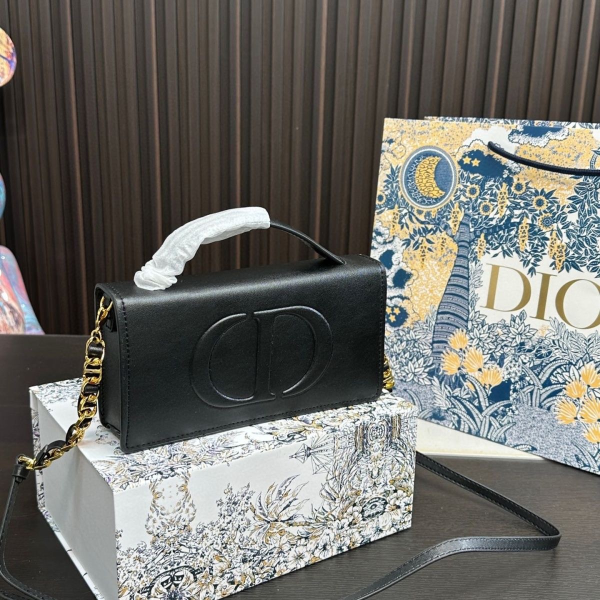 【2024 Hot Sale】  Dior new popular small bag women's high-end fashion handbag fashionable and versatile