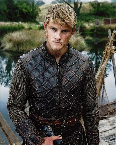 Alexander Ludwig Signed Vikings 8x10 inch Photo Poster painting - The Hunger Games Actor