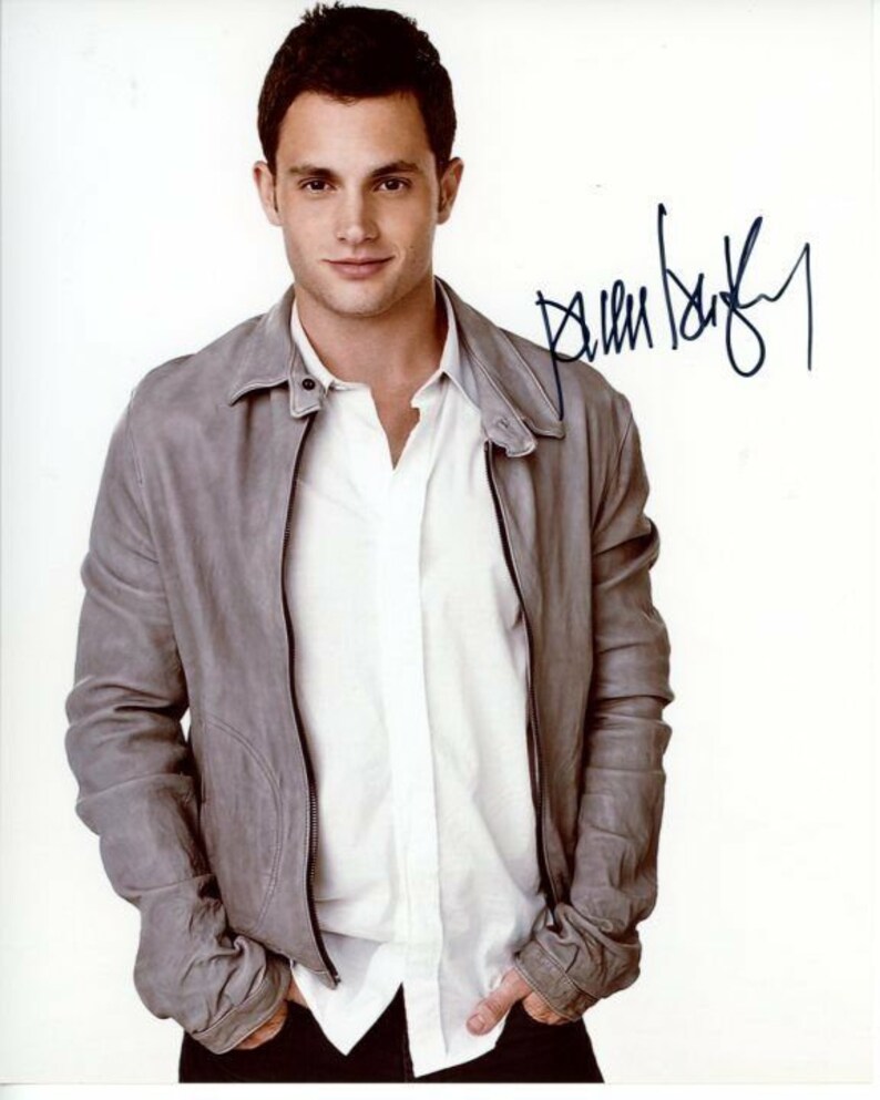 Penn badgley signed autographed gossip girl dan humphrey Photo Poster painting