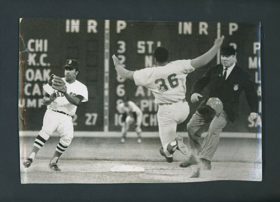 Luis Alvarado & Ed Stroud 1970 Press Photo Poster painting Boston Red Sox Washington Senators