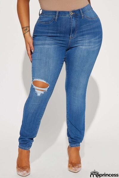 Distressed Buttoned Jeans with Pockets