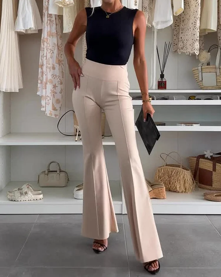Sleeveless solid color two piece suit