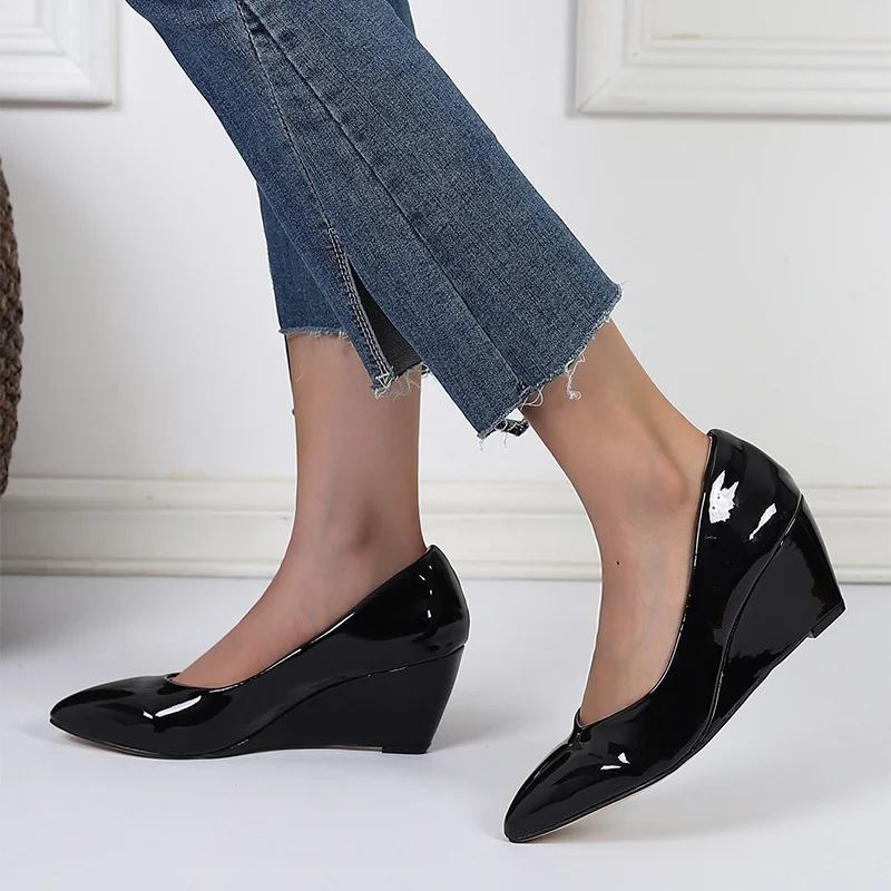 Wongn Wongn And Autumn New Slope Heel Pointed Head Shallow Mouth Single Shoes Comfortable Working Shoes Paint Leather High Heel Women's Shoes