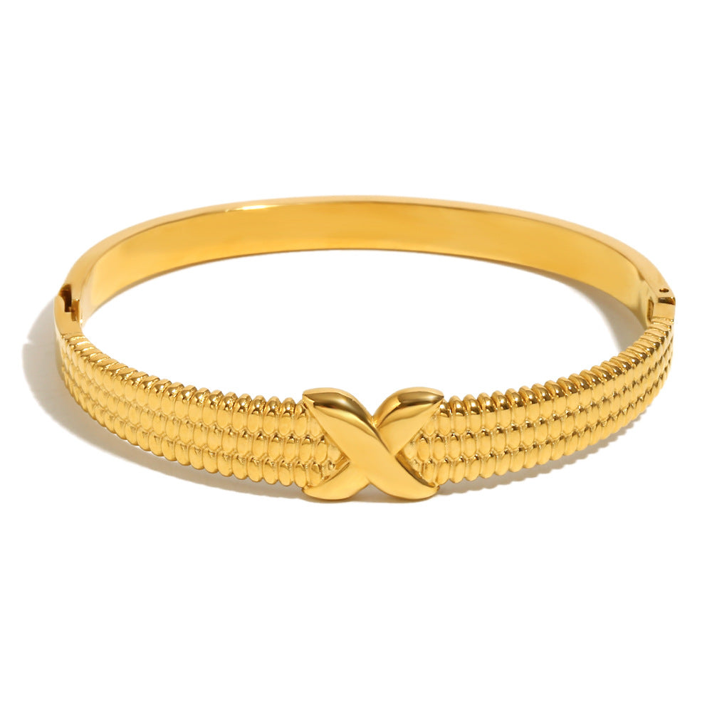 Design Personality Versatile Stainless Steel 18K Gold Plated X-Grain Buckle Bracelet For Women