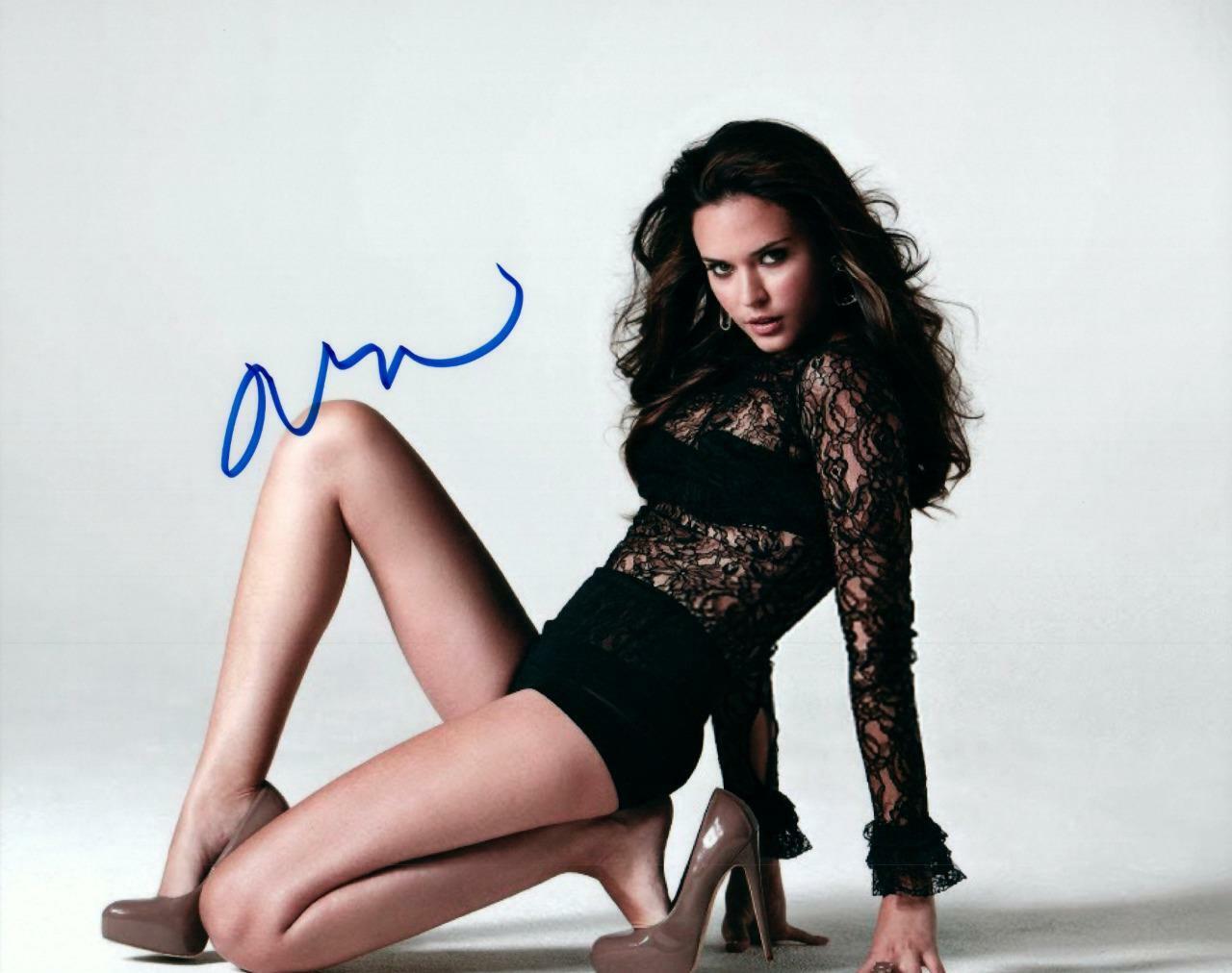 Odette Annable signed 8x10 Photo Poster painting Picture autographed with COA