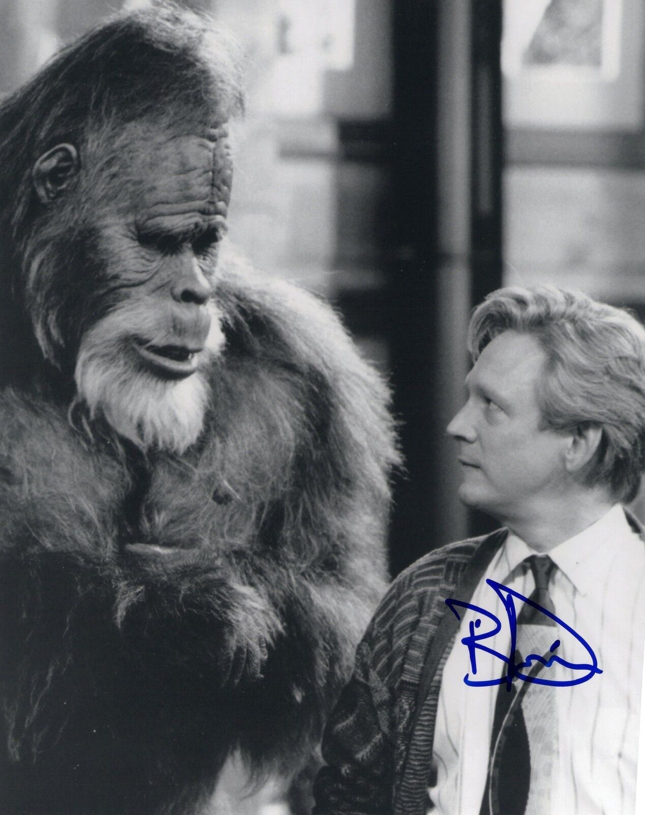 Bruce Davison signed Harry and The Hendersons 8x10 Photo Poster painting w/COA George #2