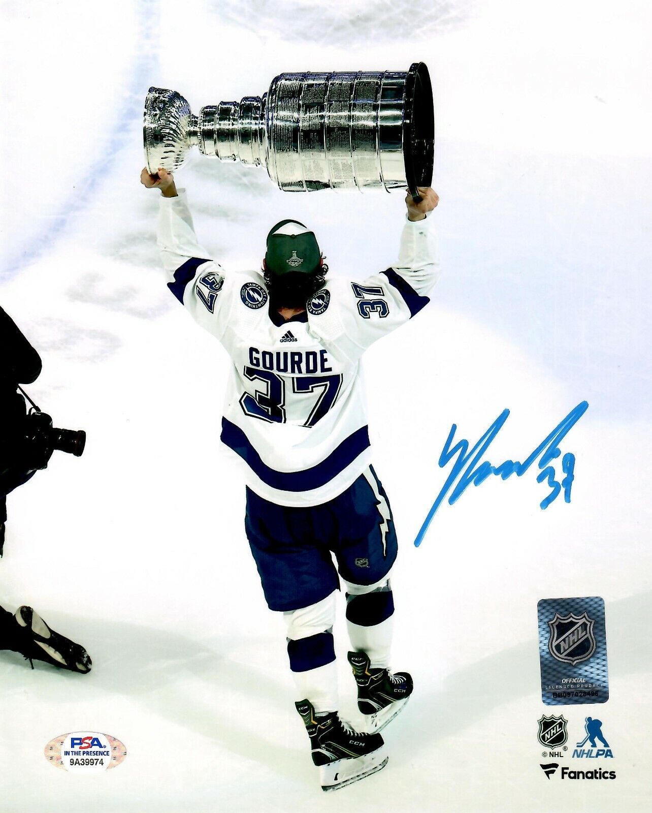 Yanni Gourde autographed signed 8x10 Photo Poster painting NHL Tampa Bay Lightning PSA COA