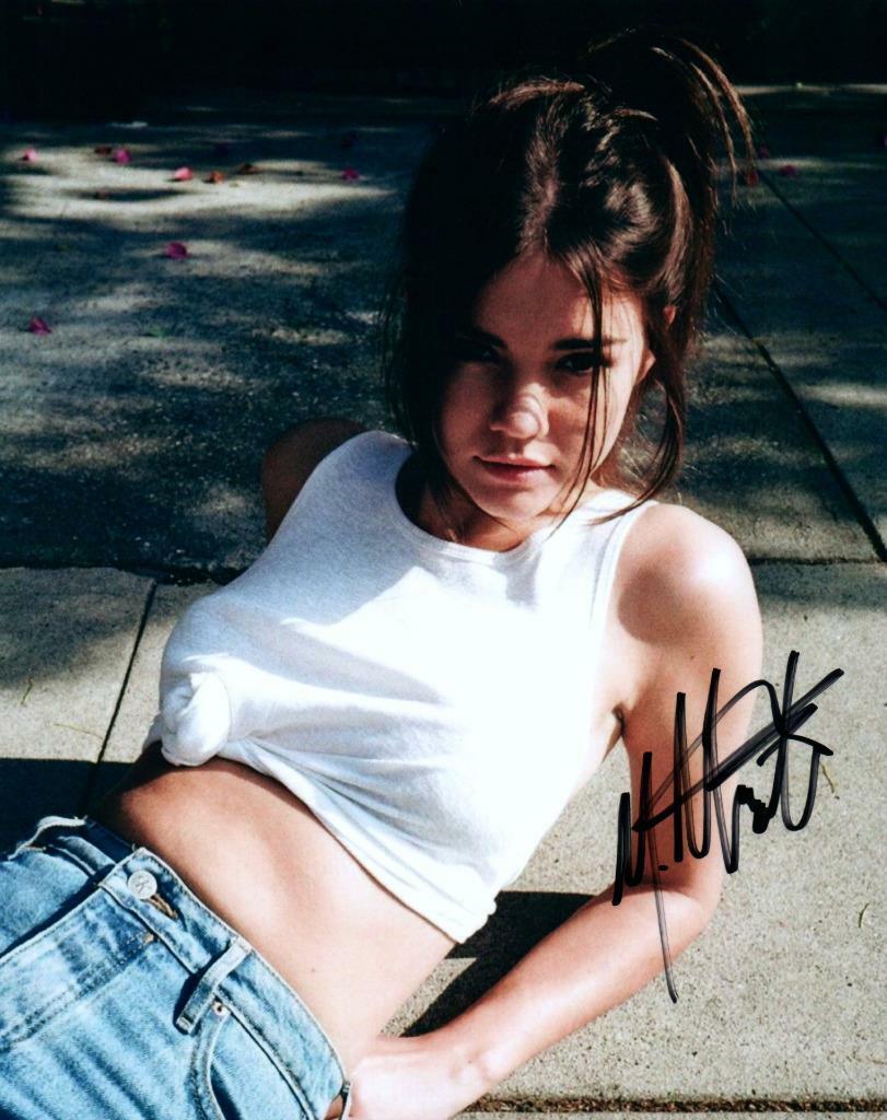 Maia Mitchell signed 8x10 Photo Poster painting picture autographed good looking plus COA