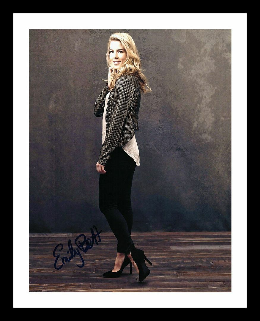 Emily Bett Rickards Autograph Signed & Framed Photo Poster painting