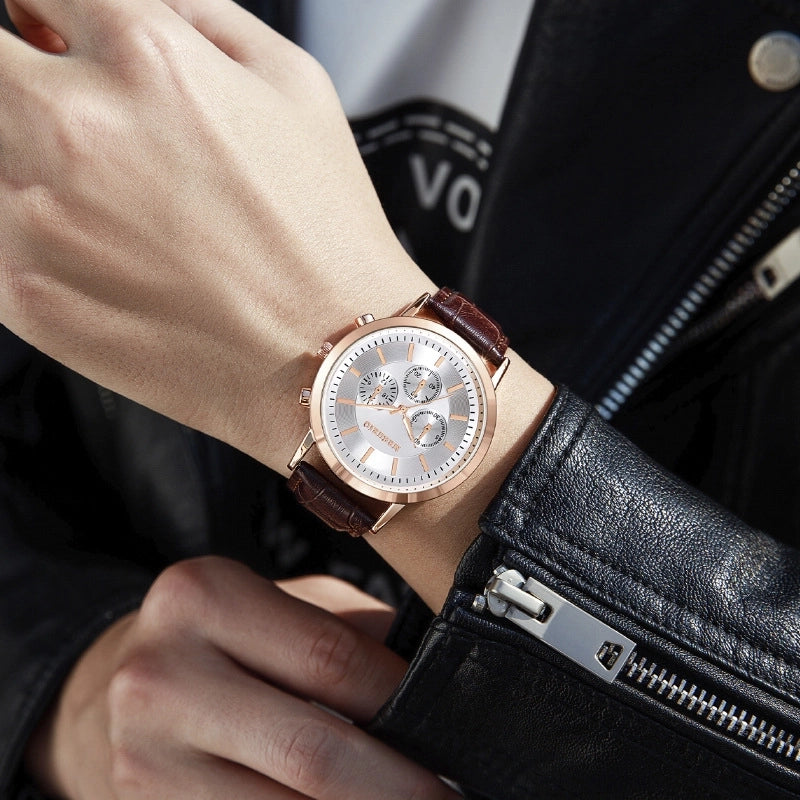 Casual Vintage Style Letter Buckle Quartz Watch Men's Watches