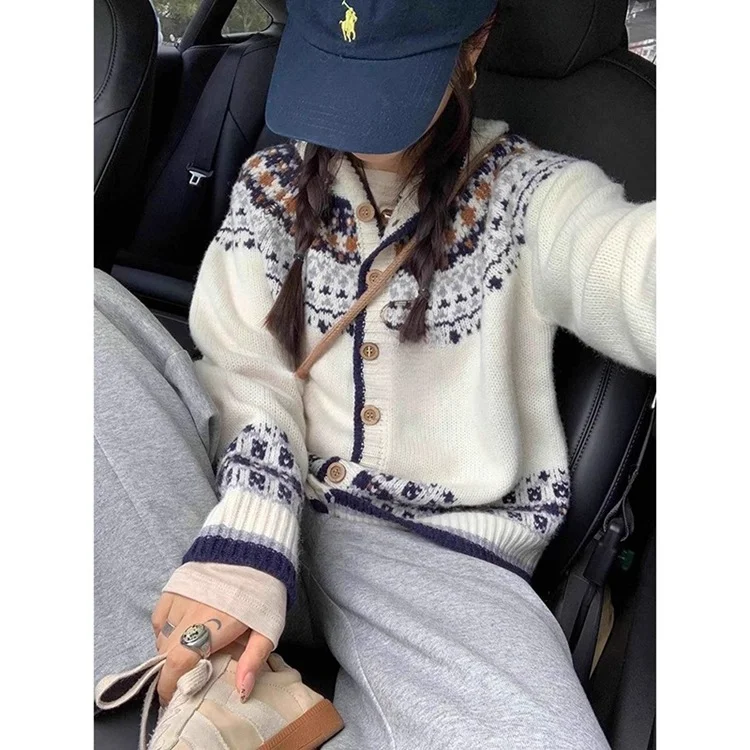 Athvotar Athvotar And Winter Retro Fair Island Sweater Coat Female White Jaccupy Milk Fufu Soft Glutinous Outer Knitted Shirt Top