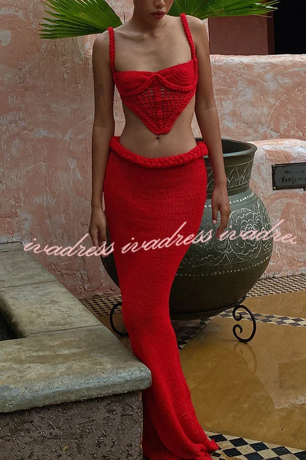 Sumui Hollow Crochet Knit Braid Detail V-shaped Hem Crop Vacation Tank