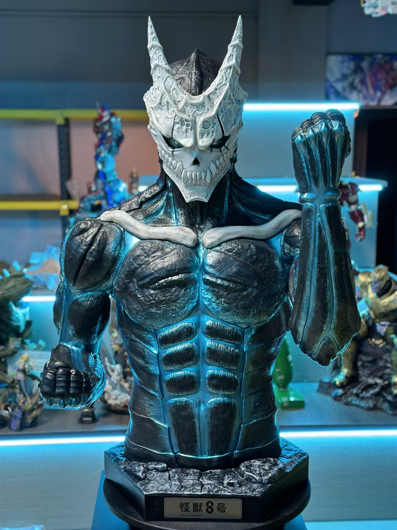 QZ Studio - Kaiju No. 8 Kafka Hibino Bust  Statue(GK)-