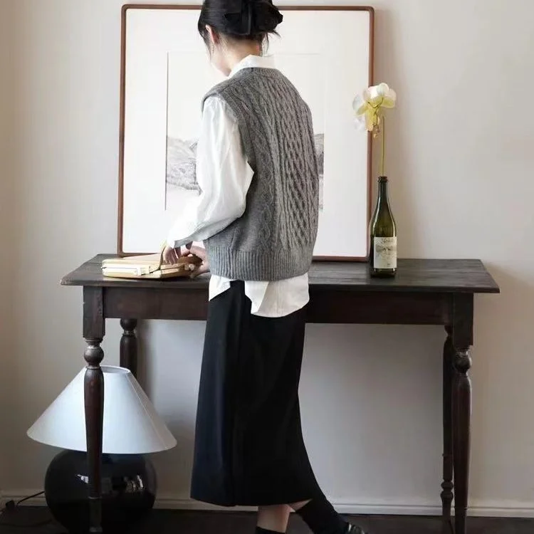 Brownm Brownm Ancient Ways Twist Design Sense Knitting Vest Female Spring And Autumn New Korean Department Fold Wear Round Collar Sleeveless Vest Outside The Jacket