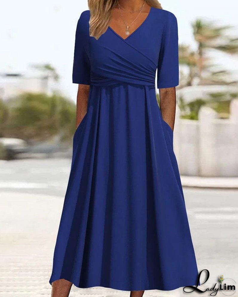 Fashionable and Minimalist winter Dress