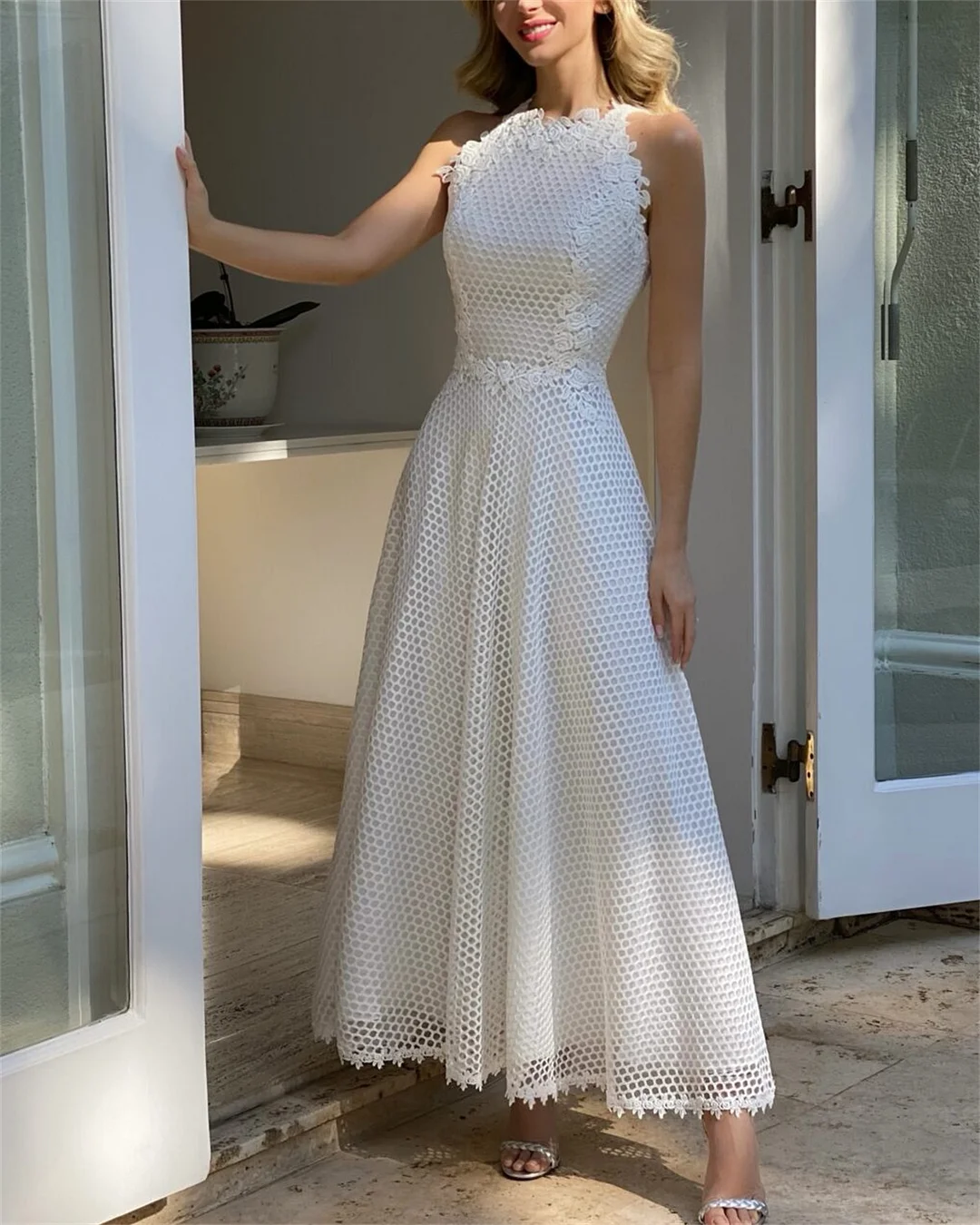 Casual White Sleeveless Lace Dress