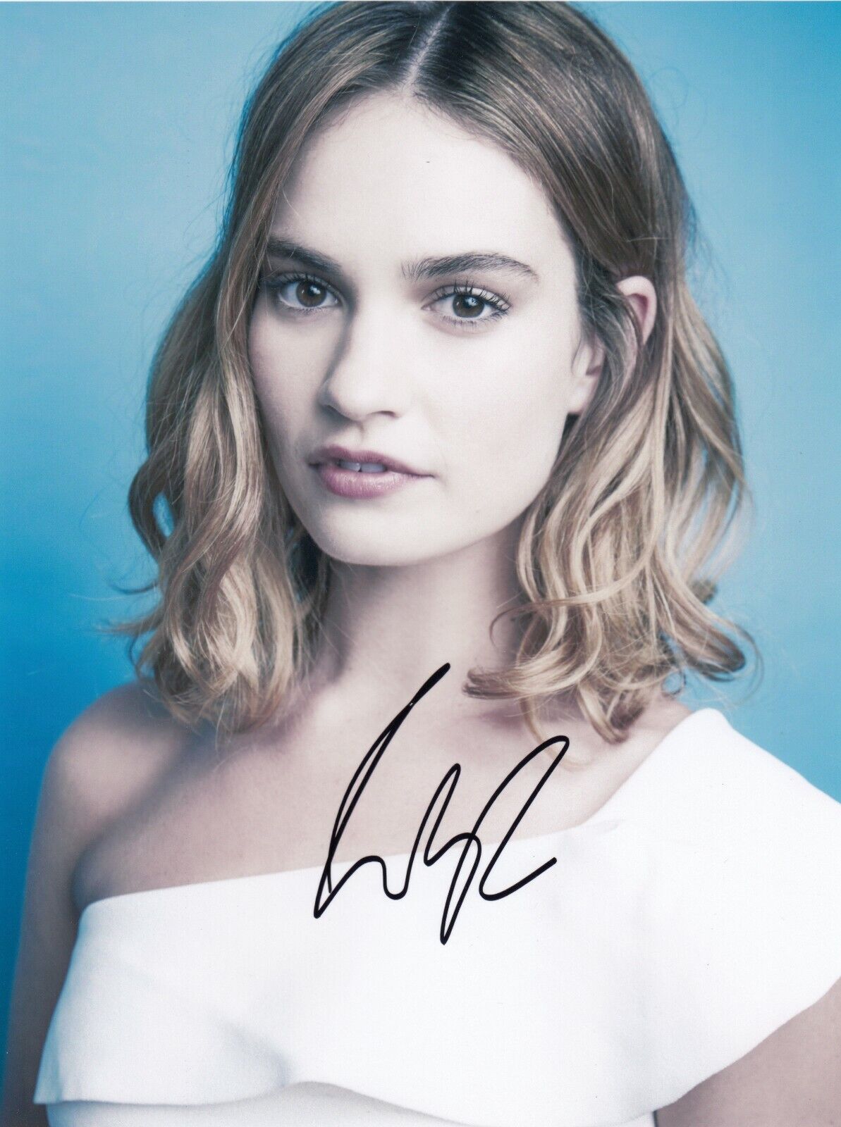 Lily James Signed Auto 8 x 10 Photo Poster paintinggraph