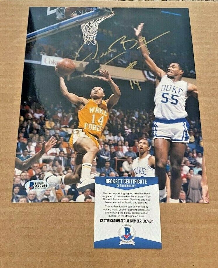 MUGGSY BOGUES SIGNED WAKE FOREST 8X10 Photo Poster painting BECKETT CERTIFIED